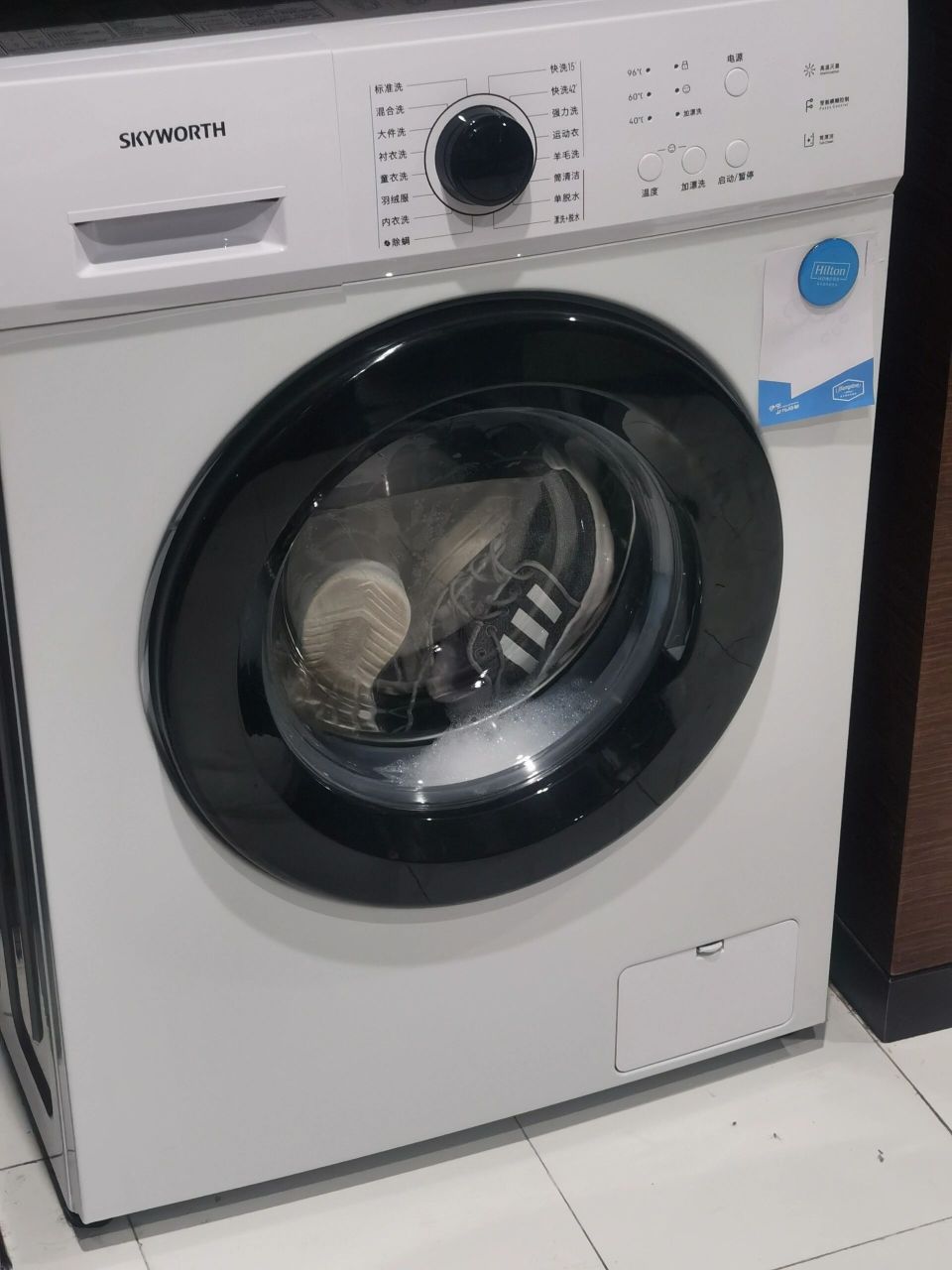 酒店自助洗衣机还敢洗衣服么? 酒店自助洗衣房的洗衣机还能再使用么,
